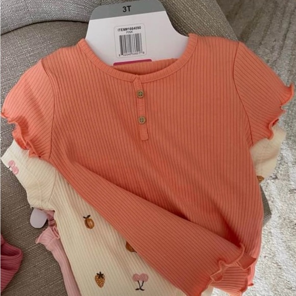 Toddler girl 3T Pekkle set of 4 short sleeve tops and 4 3T shorts. - Picture 4 of 7